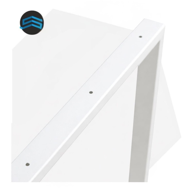 detal nogi stalowej białej malowanej proszkowo profil 40x20